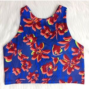 Athleta Conscious Crop Top